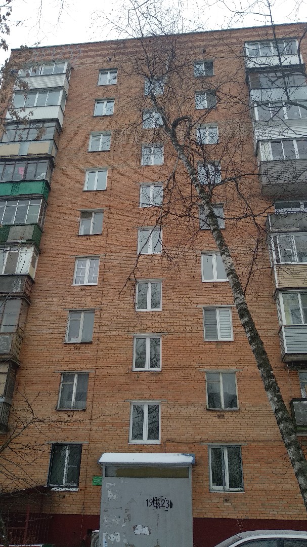 обл. Московская, г. Химки, ул. Ватутина, д. 13-фасад здания