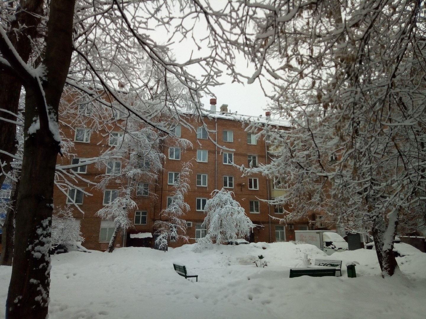 обл. Московская, г. Химки, ул. Московская, д. 7/1-фасад здания