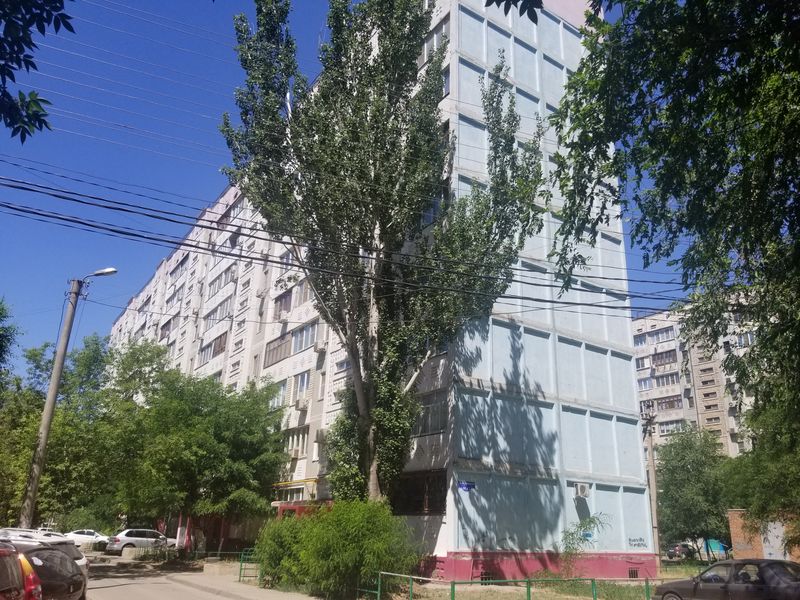 обл. Астраханская, г. Астрахань, ул. Кубанская, д. 68, к. 2-фасад здания