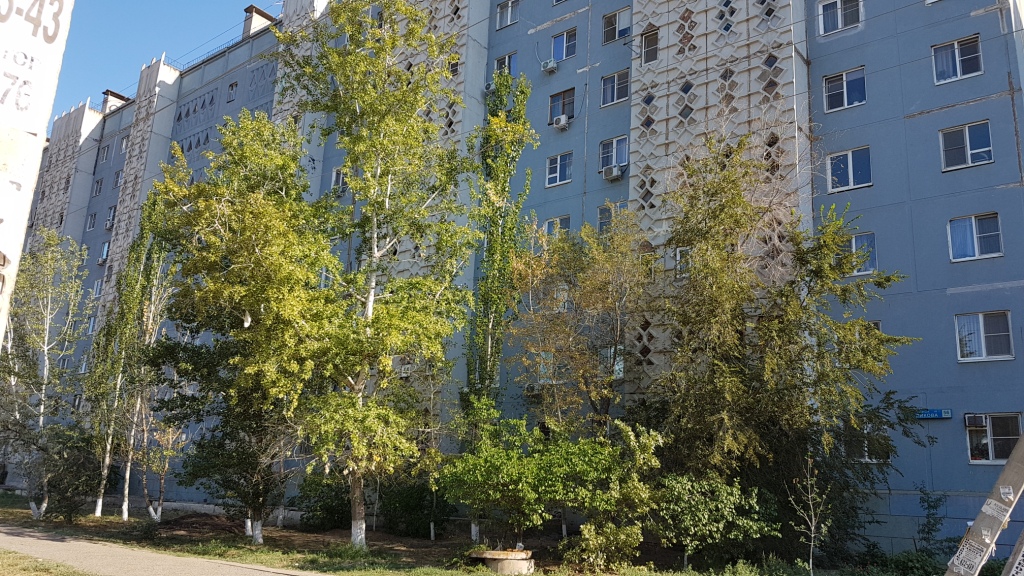 обл. Астраханская, г. Астрахань, ул. Куликова, д. 56, к. 2-фасад здания
