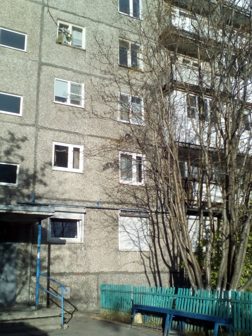 обл. Мурманская, г. Мурманск, ул. Книповича, д. 25-фасад здания