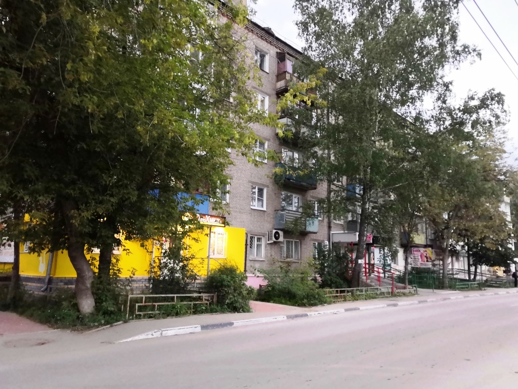 обл. Нижегородская, г. Бор, ул. Чугунова, д. 1-фасад здания