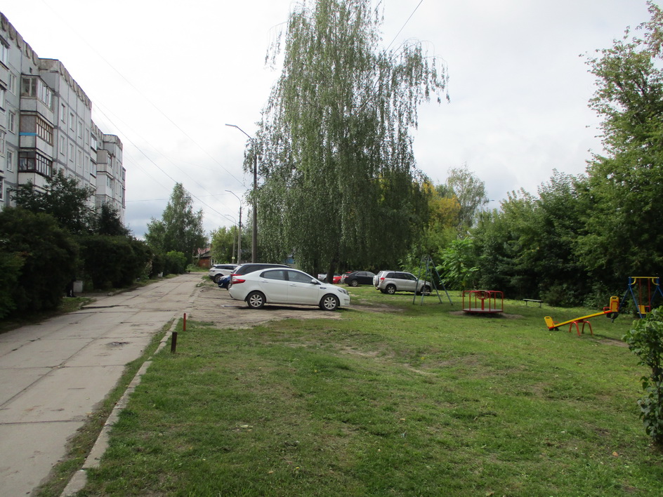 обл. Нижегородская, р-н. Городецкий, г. Городец, ул. С.Лазо, д. 12-придомовая территория