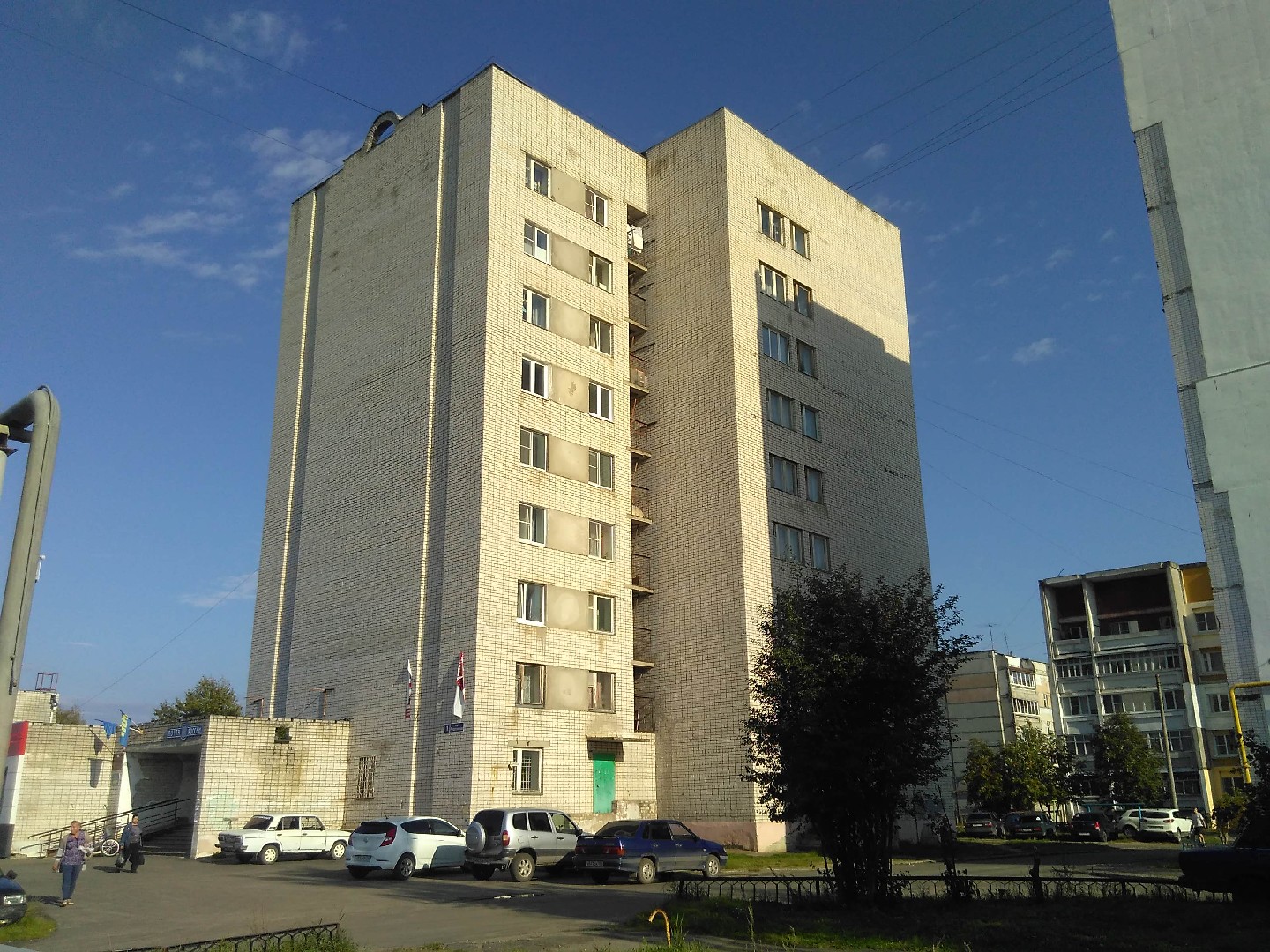 обл. Нижегородская, р-н. Городецкий, г. Заволжье, ул. Рождественская, д. 1-фасад здания