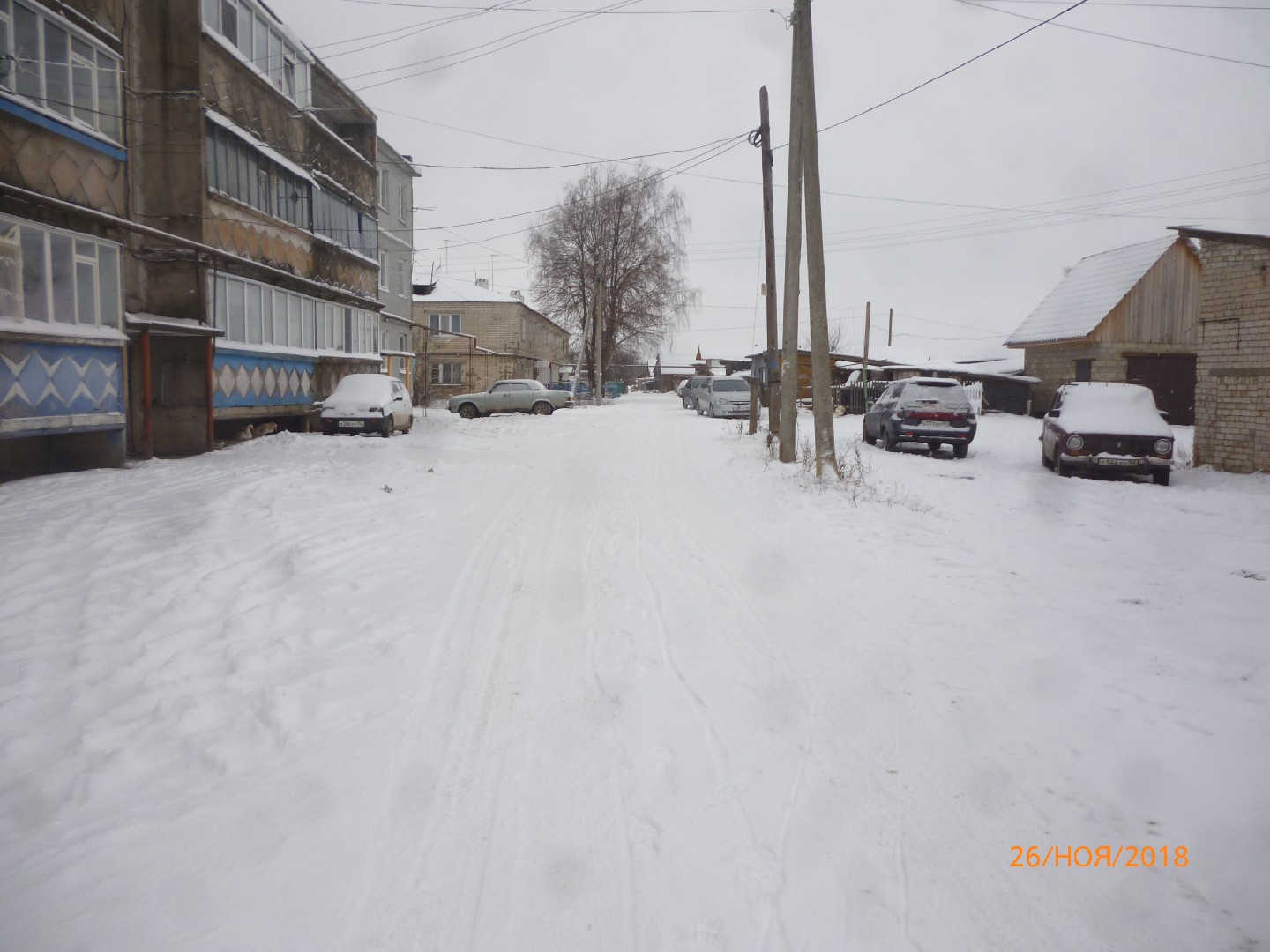 обл. Нижегородская, р-н. Дальнеконстантиновский, п. Дубрава, ул. Молодежная, д. 8-придомовая территория