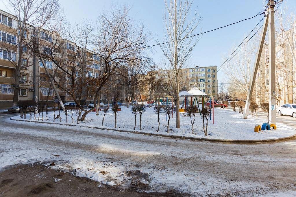 обл. Астраханская, г. Астрахань, ул. Энергетическая, д. 13-придомовая территория