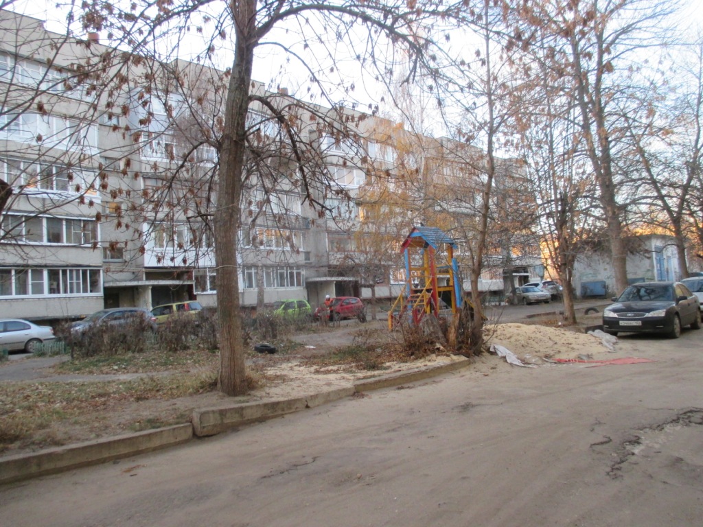 обл. Нижегородская, г. Дзержинск, ул. Октябрьская, д. 28-придомовая территория