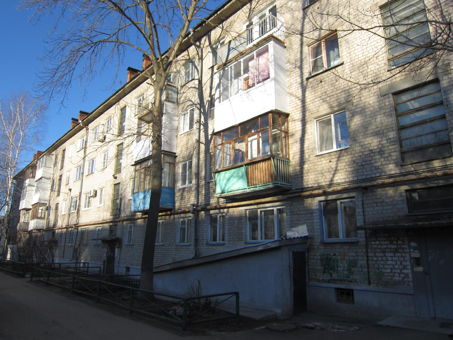 обл. Нижегородская, г. Дзержинск, ул. Пирогова, д. 13-фасад здания