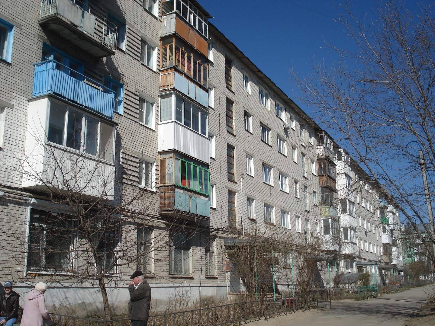 обл. Нижегородская, г. Дзержинск, ул. Урицкого, д. 2а-фасад здания