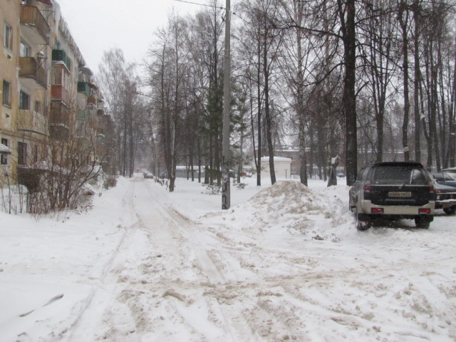 обл. Нижегородская, р-н. Кстовский, г. Кстово, ул. Театральная, д. 29-придомовая территория