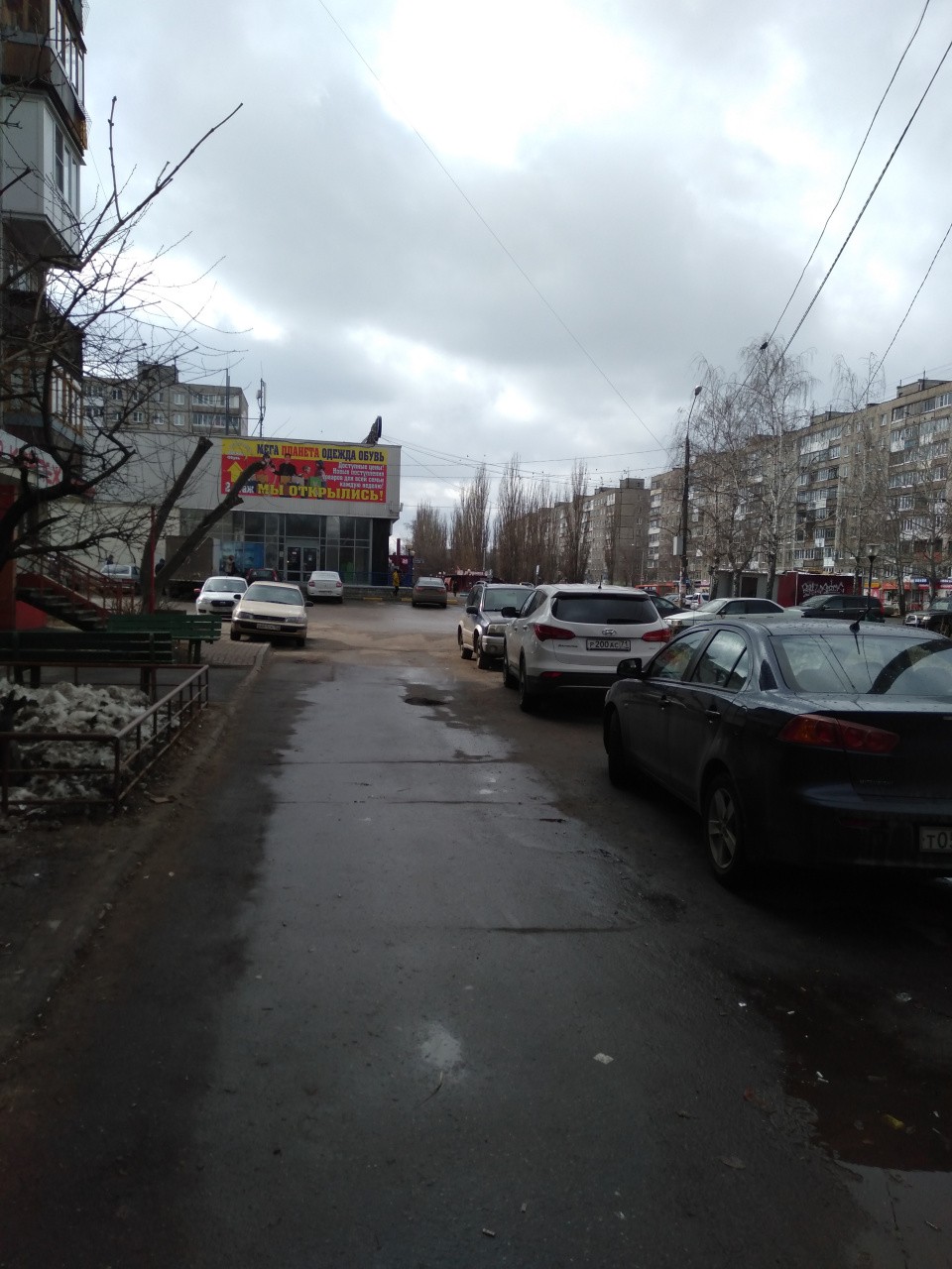 обл. Нижегородская, г. Нижний Новгород, пр-кт. Кораблестроителей, д. 1-придомовая территория