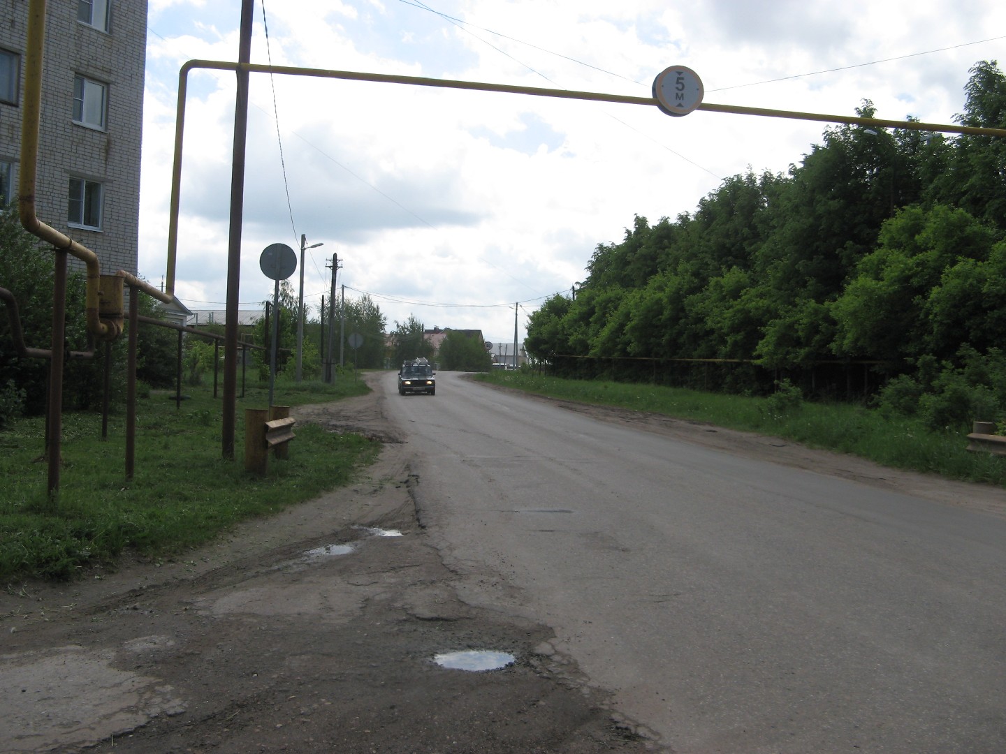 обл. Нижегородская, р-н. Павловский, г. Павлово, ул. Высокая, д. 32-придомовая территория