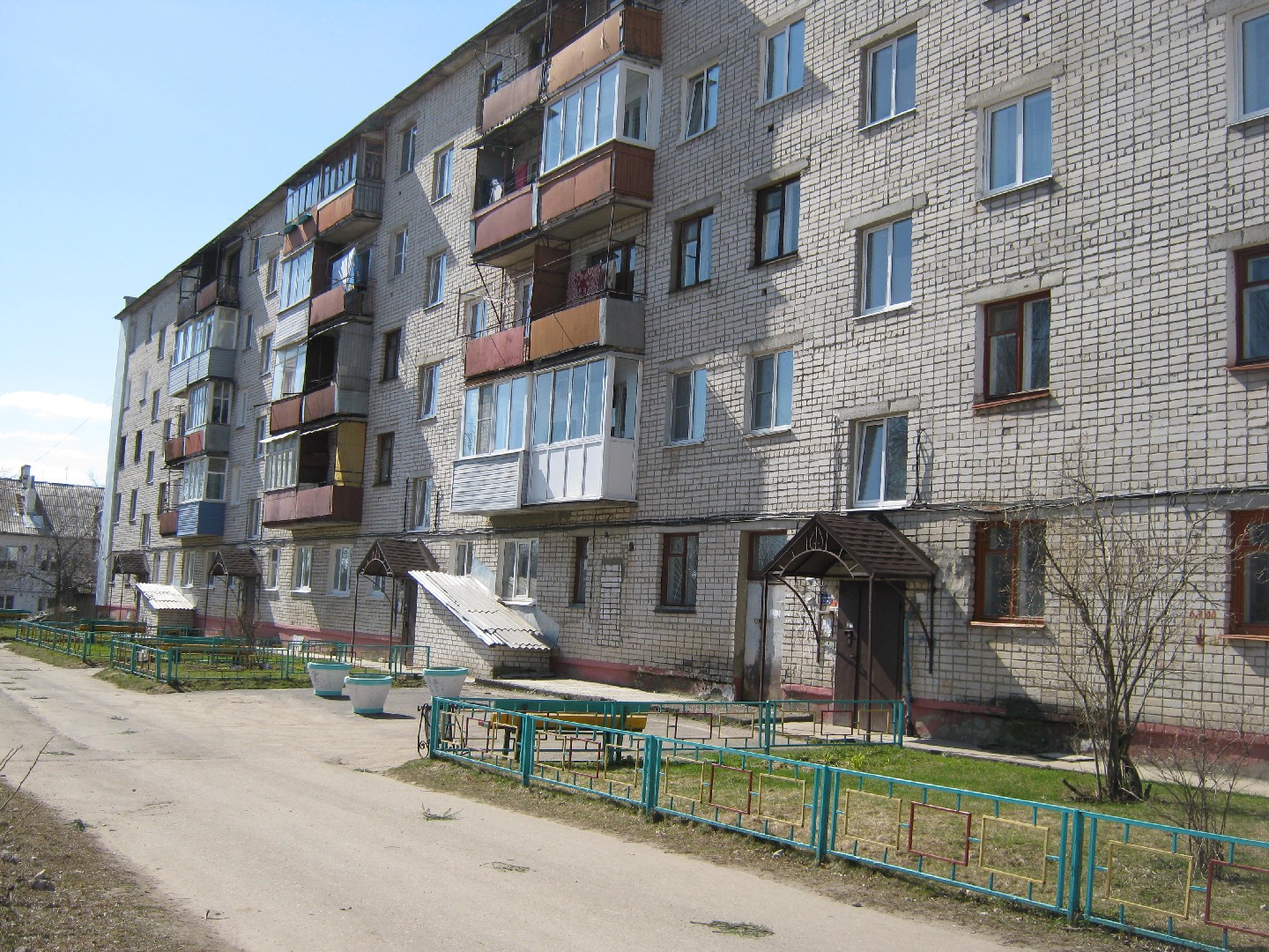 обл. Нижегородская, р-н. Чкаловский, г. Чкаловск, ул. Мира, д. 4-фасад здания