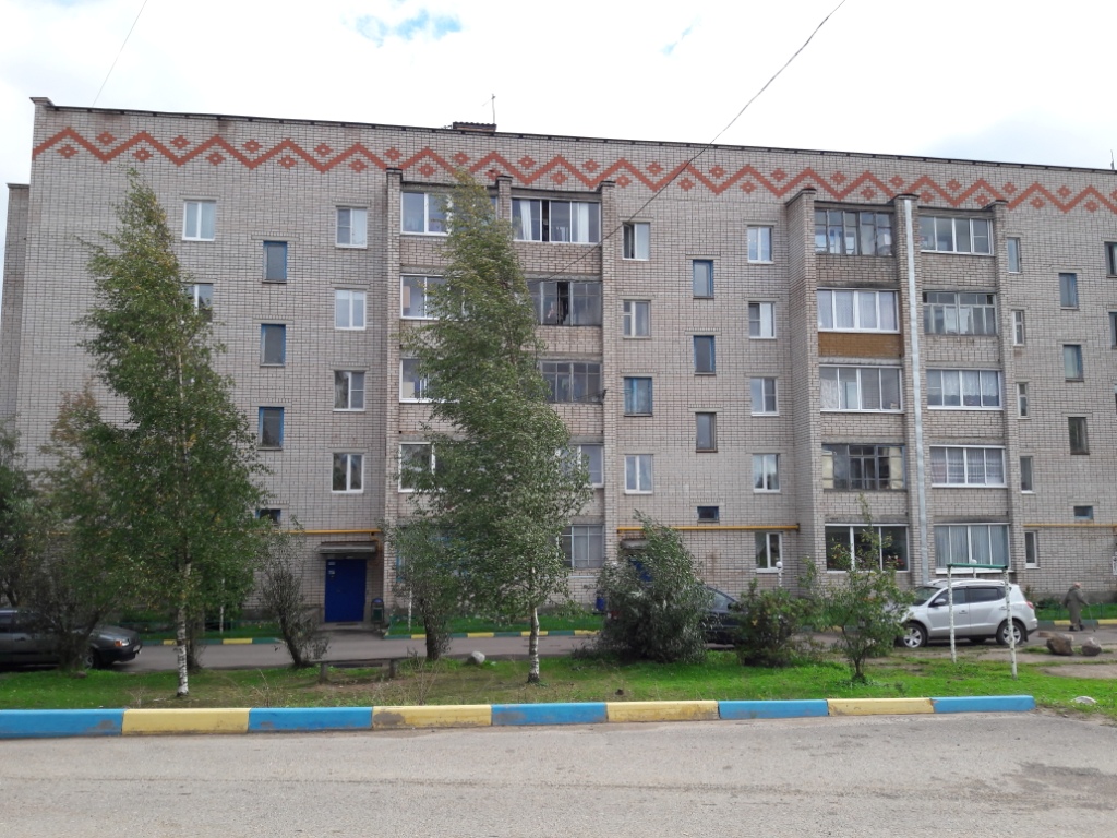 обл. Новгородская, р-н. Валдайский, г. Валдай, ул. Радищева, д. 29-фасад здания