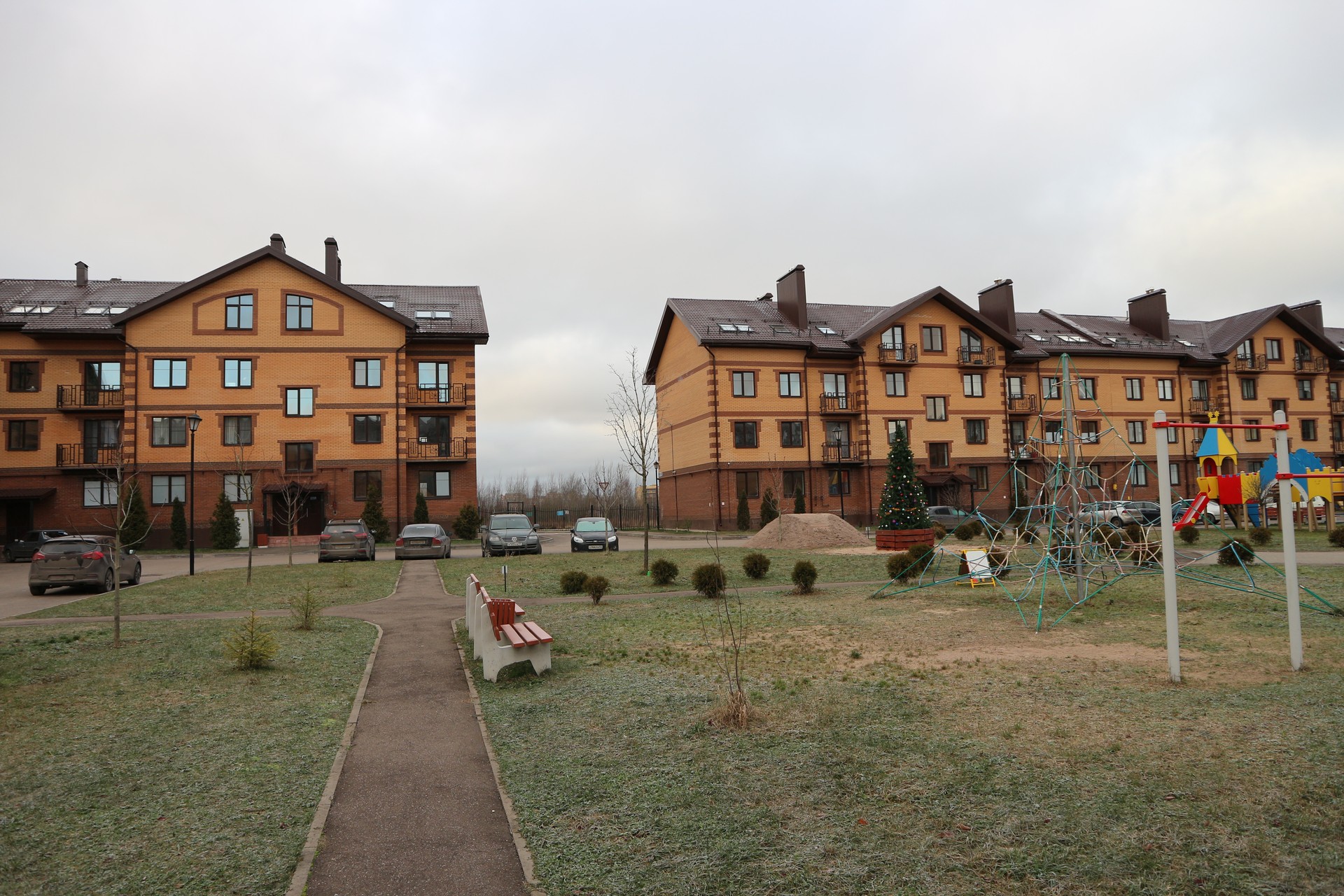 обл. Новгородская, г. Великий Новгород, ул. Аркажская, д. 14, к. 3-придомовая территория