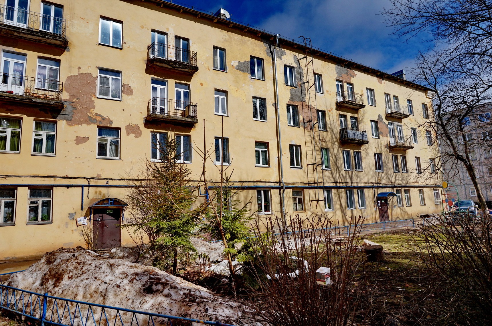 обл. Новгородская, г. Великий Новгород, ул. Большая Санкт-Петербургская, д. 18/98-фасад здания