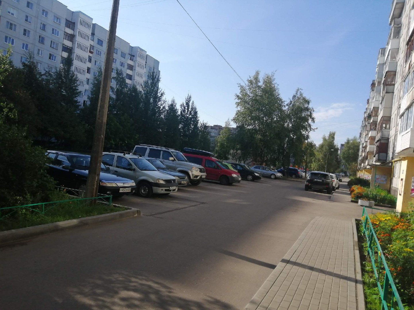 обл. Новгородская, г. Великий Новгород, ул. Большая Санкт-Петербургская, д. 120-придомовая территория