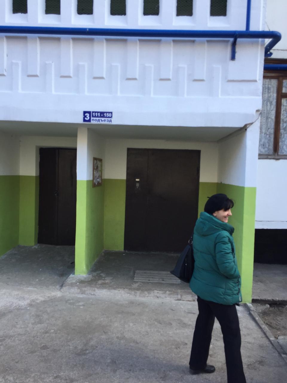 обл. Новгородская, г. Великий Новгород, ул. Большая Санкт-Петербургская, д. 120, к. 2-вход снаружи