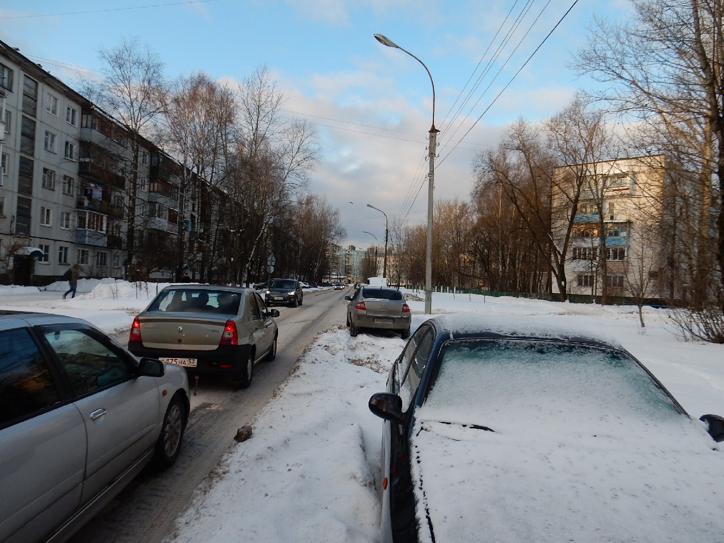 обл. Новгородская, г. Великий Новгород, ул. Зелинского, д. 26-придомовая территория