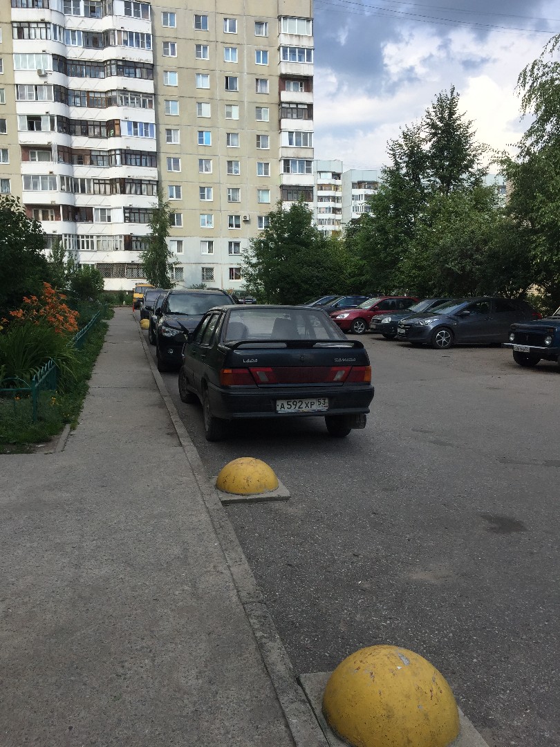 обл. Новгородская, г. Великий Новгород, ул. Коровникова, д. 4, к. 1-придомовая территория