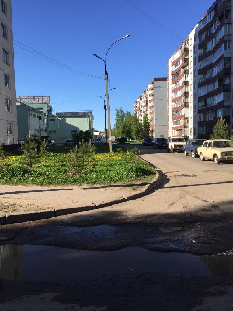 обл. Новгородская, г. Великий Новгород, ул. Кочетова, д. 5-придомовая территория