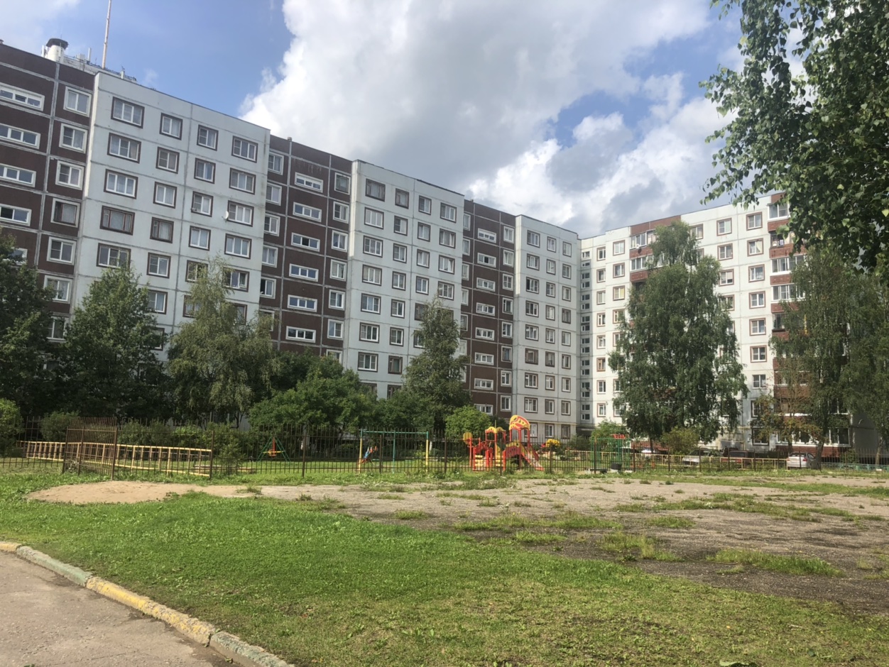 обл. Новгородская, г. Великий Новгород, ул. Кочетова, д. 7-придомовая территория