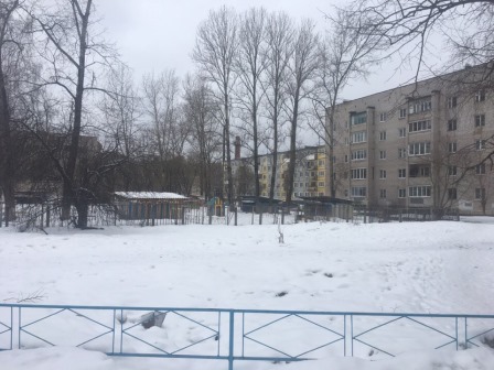 обл. Новгородская, г. Великий Новгород, ул. Ломоносова, д. 4-придомовая территория