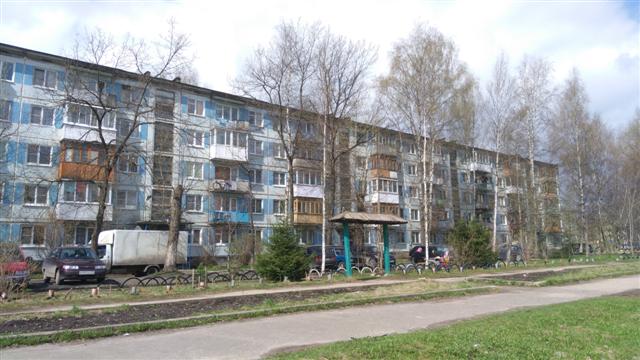 обл. Новгородская, г. Великий Новгород, ул. Ломоносова, д. 10-фасад здания