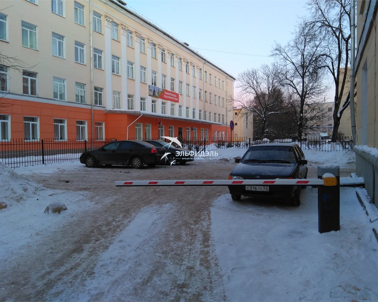 обл. Новгородская, г. Великий Новгород, ул. Людогоща, д. 6/13-придомовая территория