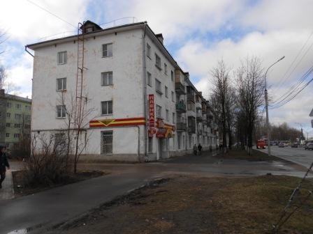 обл. Новгородская, г. Великий Новгород, ул. Октябрьская, д. 18-фасад здания