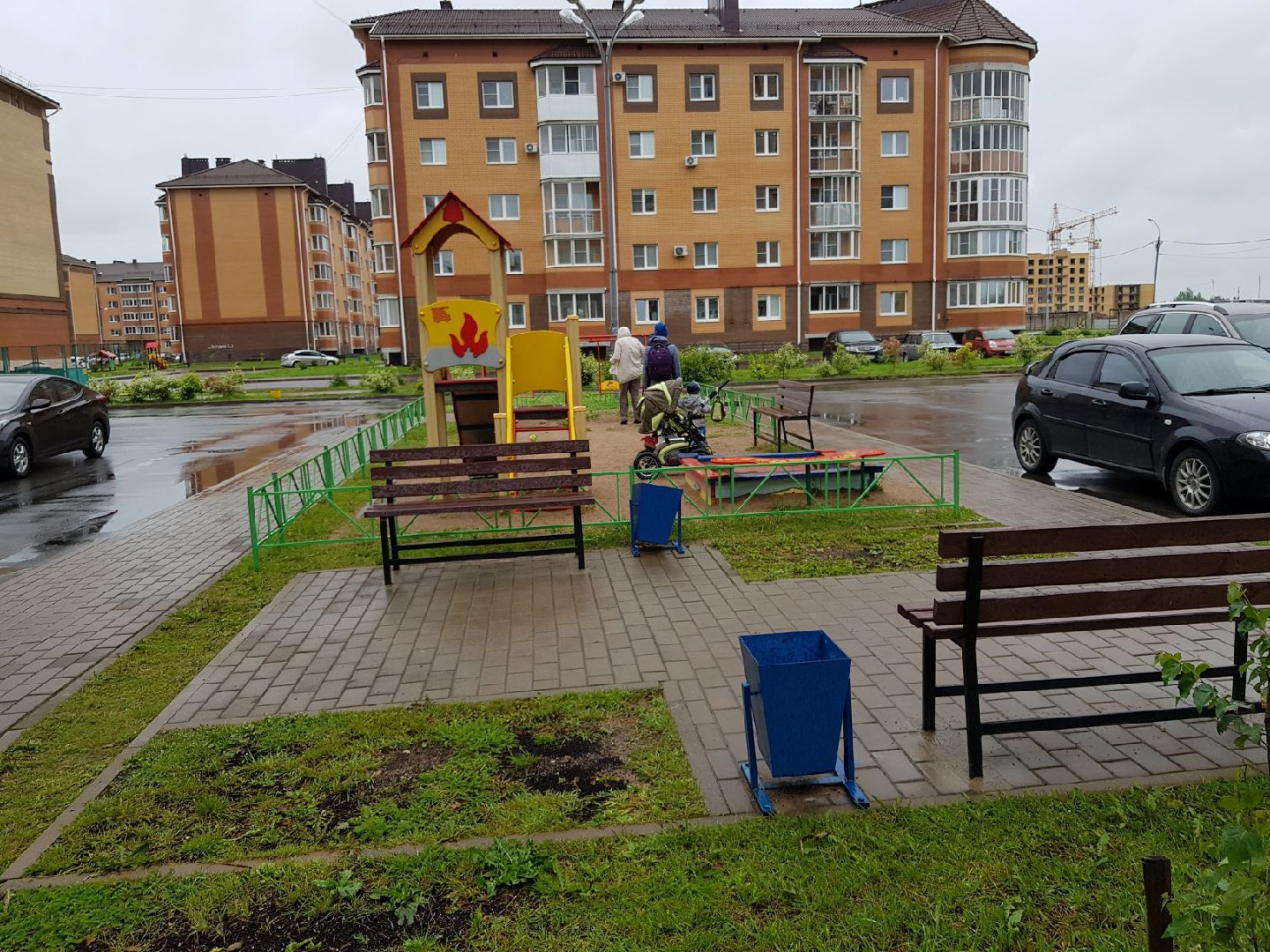 обл. Новгородская, г. Великий Новгород, ул. Псковская, д. 31/1-придомовая территория