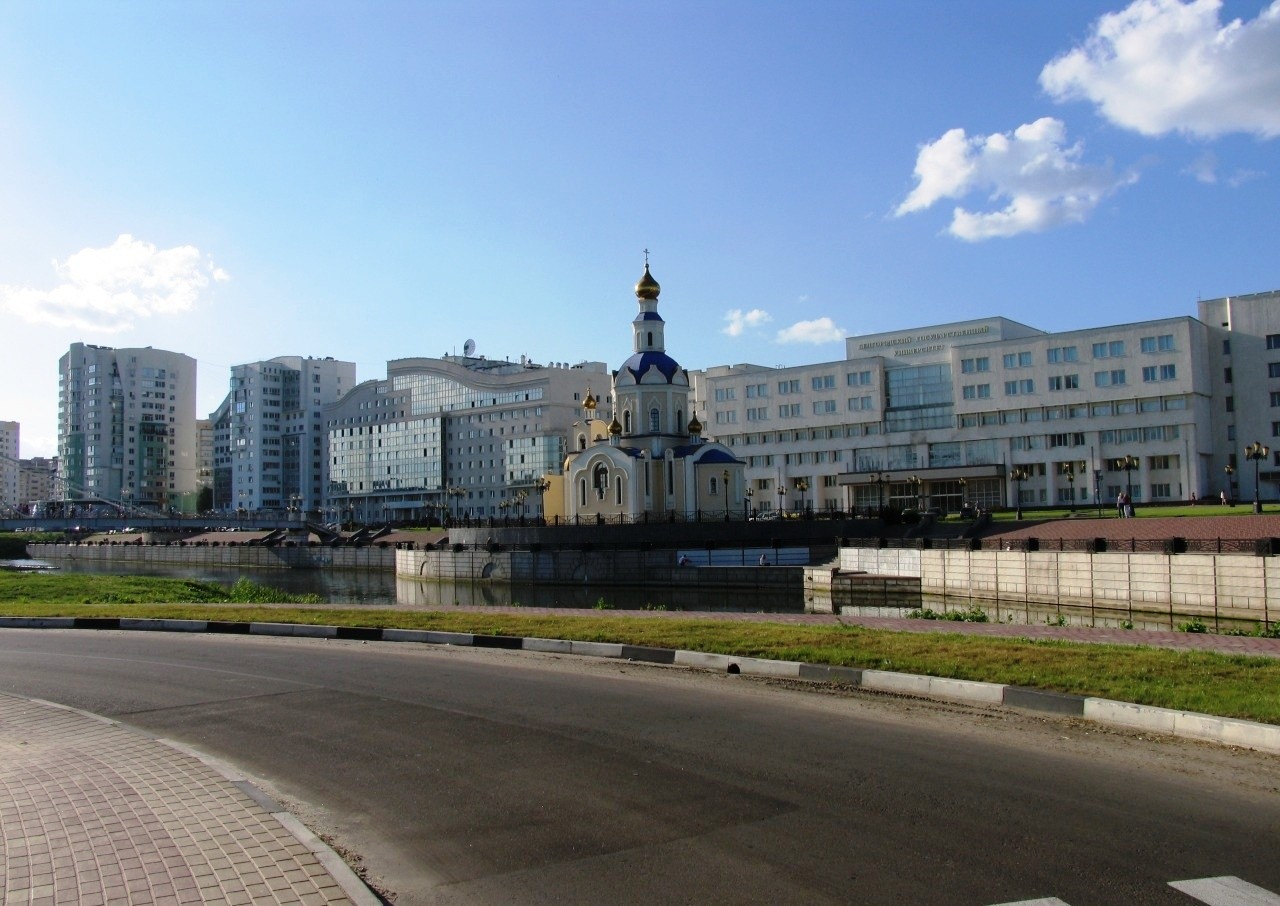 обл. Белгородская, г. Белгород, ул. Гостенская, д. 2а-придомовая территория