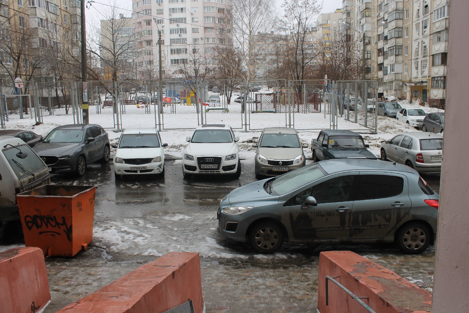 обл. Белгородская, г. Белгород, ул. Губкина, д. 42Г-придомовая территория