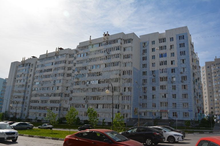 обл. Белгородская, г. Белгород, ул. Есенина, д. 52-фасад здания