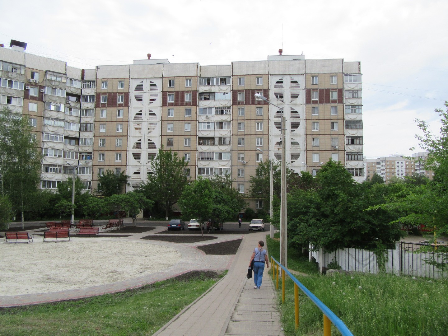 обл. Белгородская, г. Белгород, ул. Железнодорожная, д. 129-фасад здания