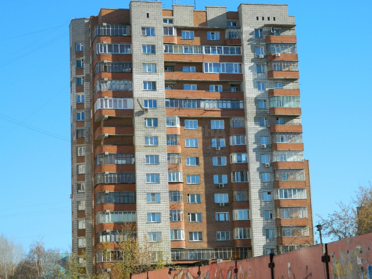обл. Новосибирская, г. Новосибирск, ул. 1905 года, д. 71-фасад здания