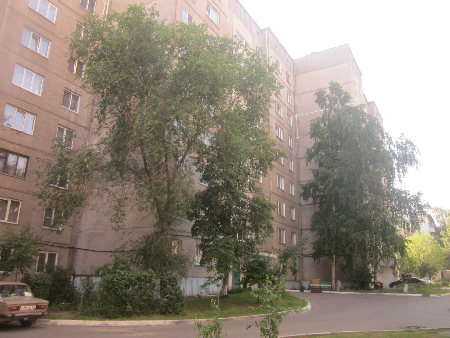 край. Алтайский, г. Бийск, ул. Мухачева, д. 252-фасад здания