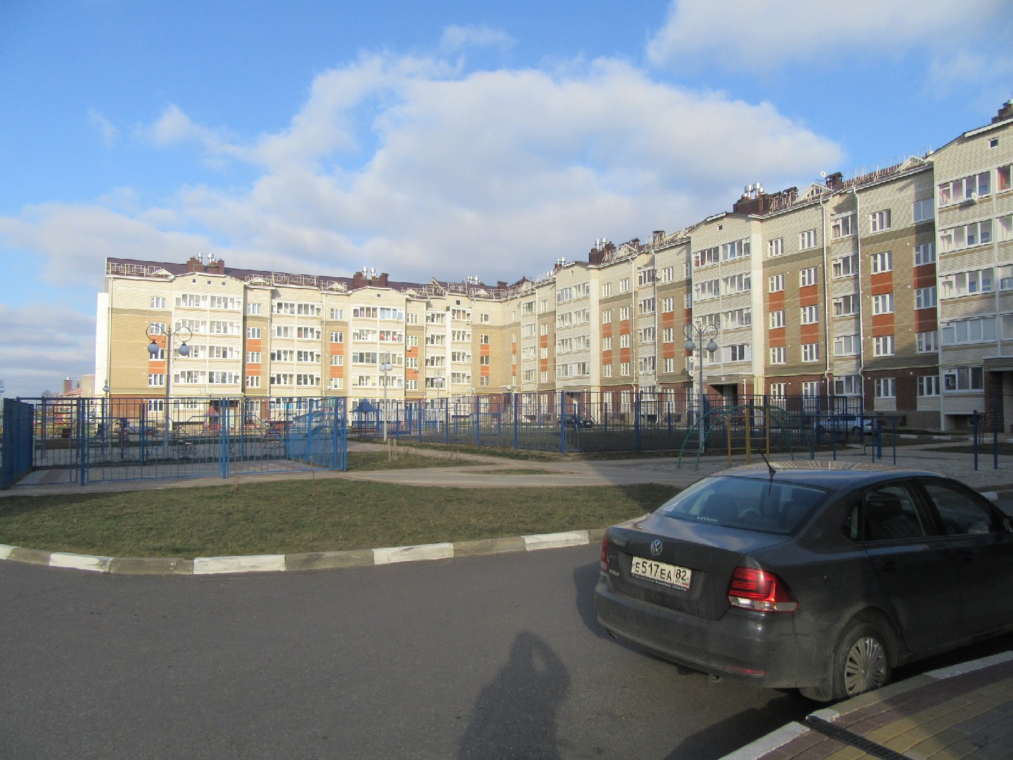 обл. Белгородская, р-н. Белгородский, пгт. Разумное, ул. Вересковая, д. 8-фасад здания