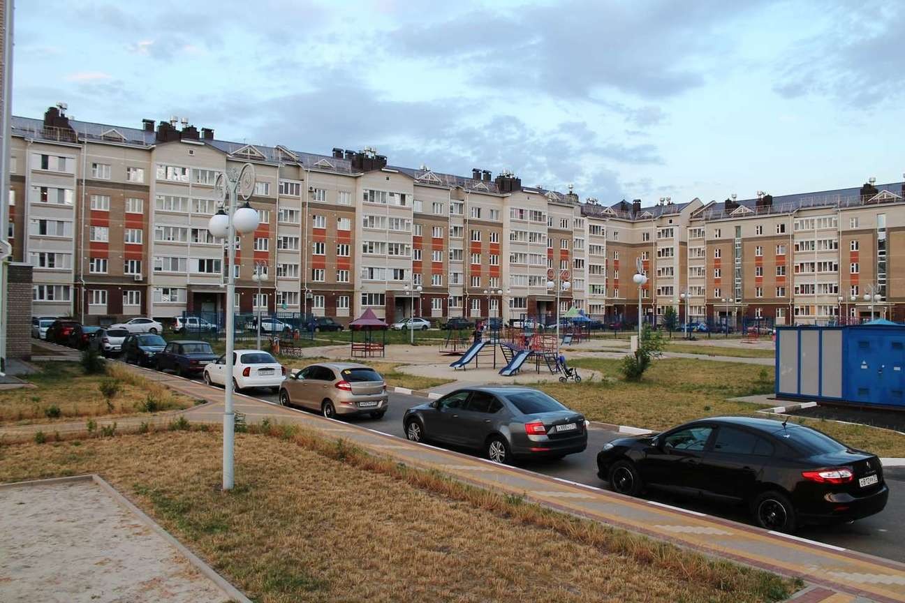 обл. Белгородская, р-н. Белгородский, пгт. Разумное, ул. Вересковая, д. 8-придомовая территория