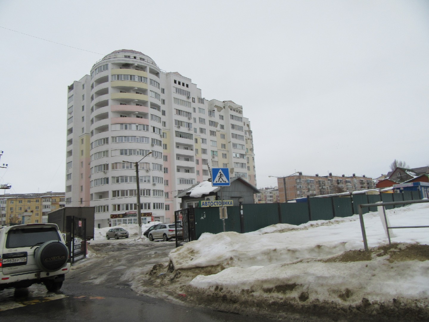 обл. Белгородская, р-н. Белгородский, п. Северный, ул. Олимпийская, д. 19а-придомовая территория