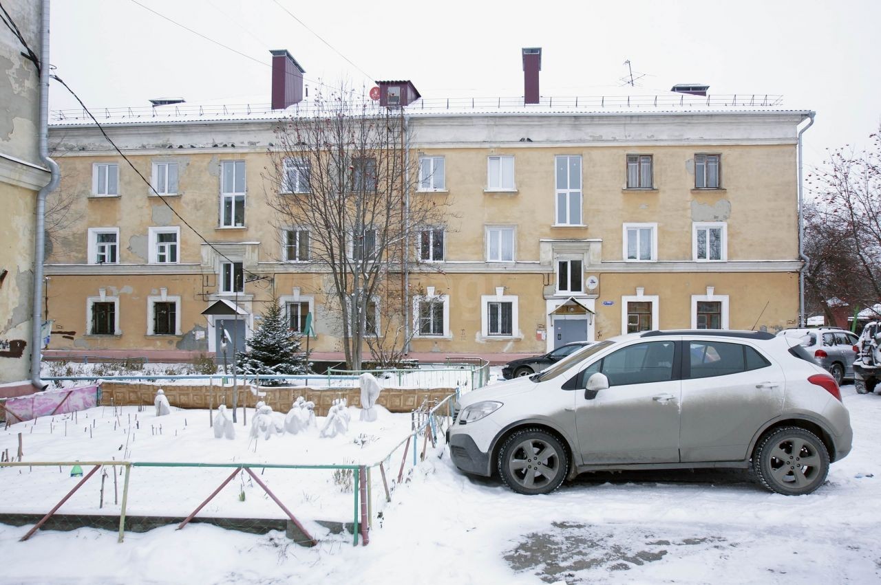 обл. Омская, г. Омск, ул. 20 лет РККА, д. 1, стр. 2-фасад здания