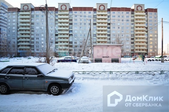 обл. Омская, г. Омск, ул. 70 лет Октября, д. 13, к. 2-придомовая территория