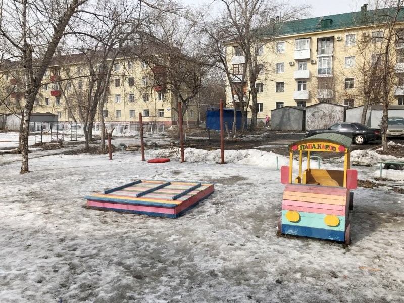 обл. Омская, г. Омск, ул. Андрианова, д. 12-придомовая территория