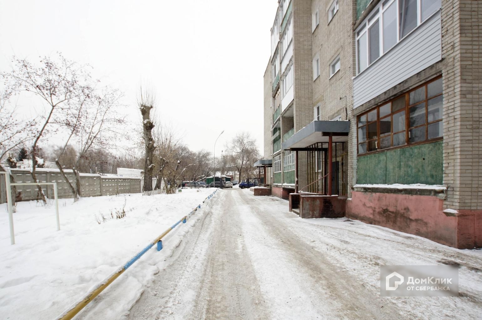 обл. Омская, г. Омск, городок. Военный 16-й, д. 415-придомовая территория