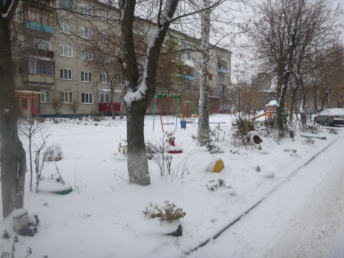 обл. Омская, г. Омск, ул. Волгоградская, д. 8-фасад здания