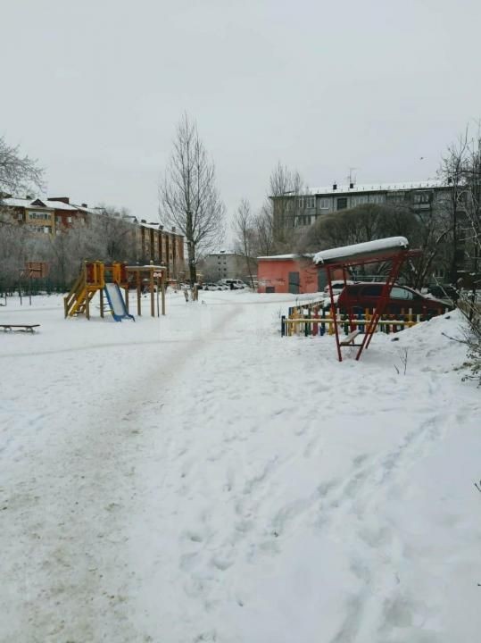 обл. Омская, г. Омск, ул. Волгоградская, д. 32, к. Б-придомовая территория