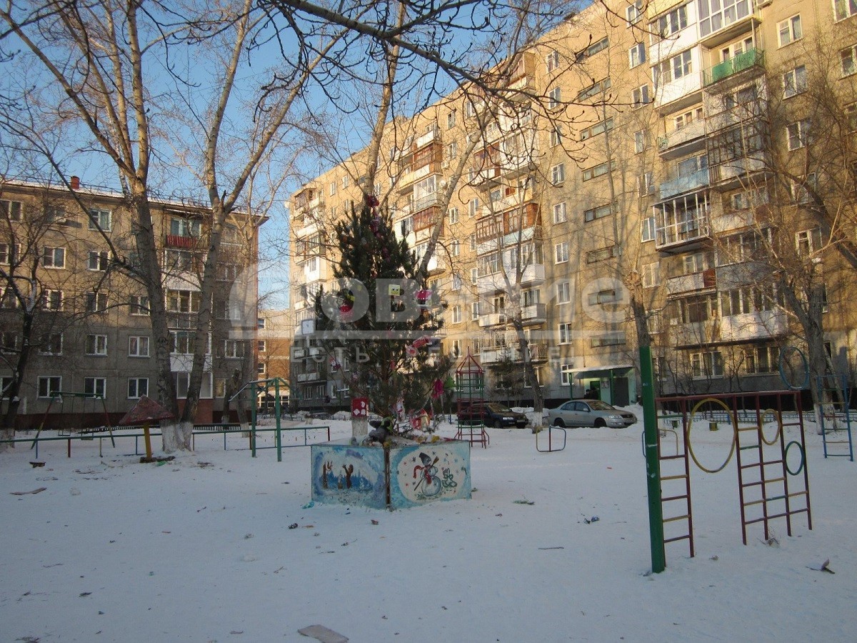 обл. Омская, г. Омск, ул. Волочаевская, д. 17, к. Ж-придомовая территория