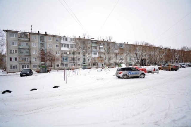 обл. Омская, г. Омск, ул. Вострецова, д. 3-фасад здания