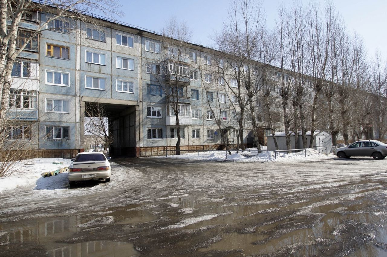 обл. Омская, г. Омск, ул. Вострецова, д. 7/2-фасад здания