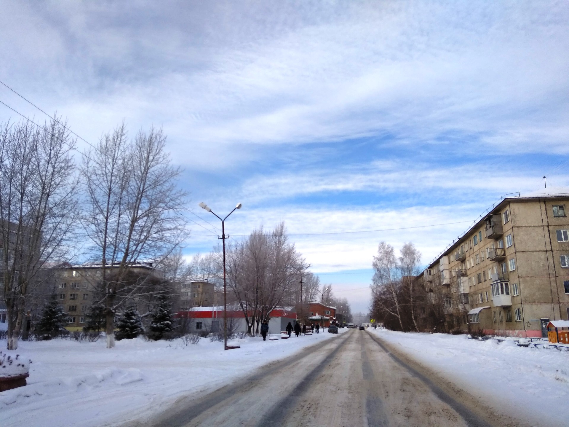 обл. Омская, г. Омск, ул. В.Ф.Маргелова, д. 140-придомовая территория